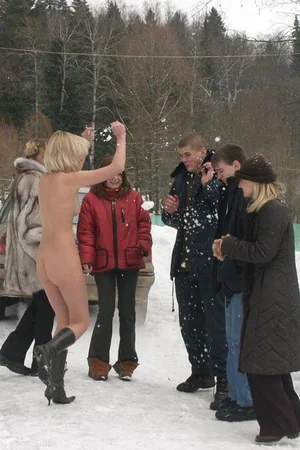 Shameless Blonde — photo 19