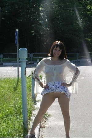 Russian Woman Flashing and Group Sex — photo 36