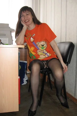 Undressing at Work to Lingerie — photo 24