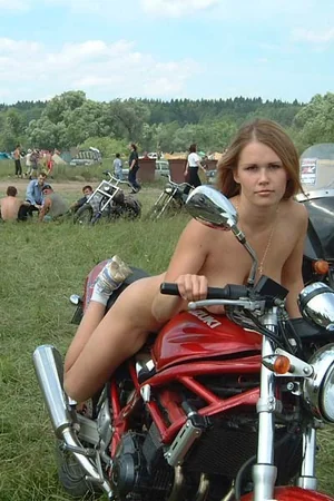 Nudist at Biker Festival — photo 46