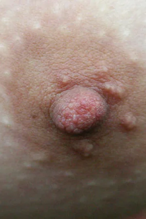 Round-Faced Brunette Shows Her Tits — photo 27