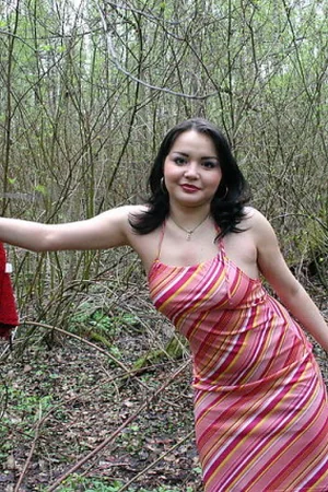 Round-Faced Brunette Shows Her Tits — photo 7