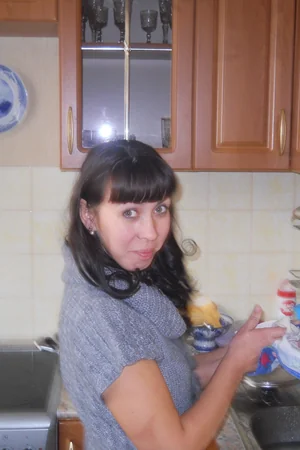 Russian Wife Fucks Husband's Friends — photo 1