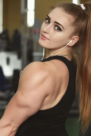 Muscular Russian Girl Julia Vins — photo 29