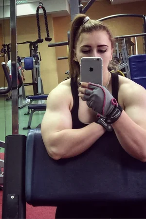 Muscular Russian Girl Julia Vins — photo 33