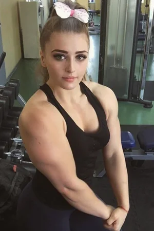 Muscular Russian Girl Julia Vins — photo 41