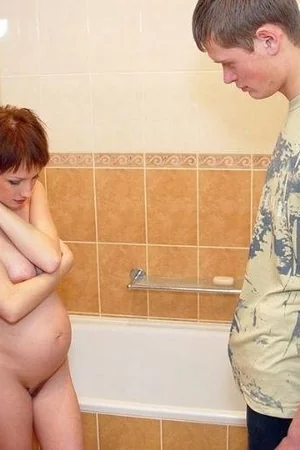 Naughty Pregnant Woman Stays Active — photo 44
