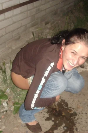 Drunk Russian Coeds Get Naughty — photo 1