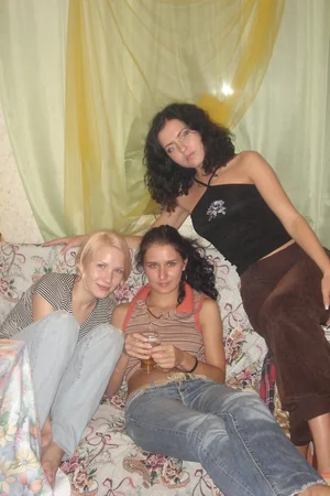 Drunk Russian Coeds Get Naughty — photo 4