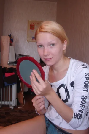 Drunk Russian Coeds Get Naughty — photo 9