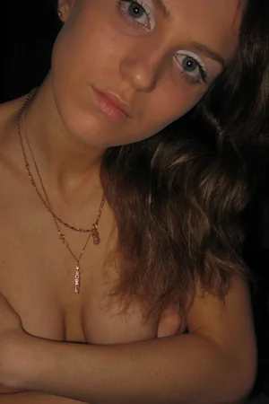 Modest Brunette Reveals Her Tits — photo 45