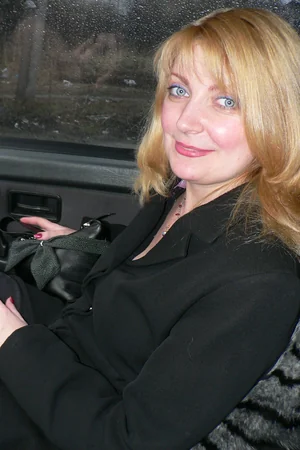 Mature Blonde With A Wide Open Pussy — photo 12