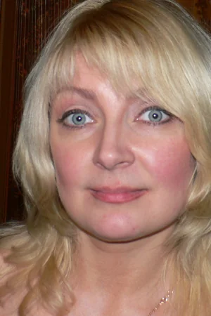 Mature Blonde With A Wide Open Pussy — photo 3