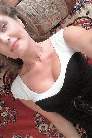 Sexy Female Doctor — photo 20