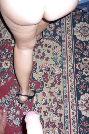 Arching Back Finger in Ass — photo 9
