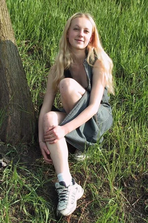 Young Model Irena in the Field — photo 20