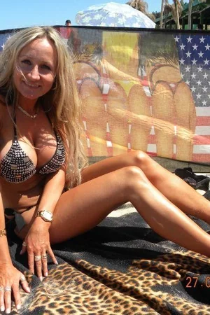 Russian MILF With Beautiful Legs — photo 12