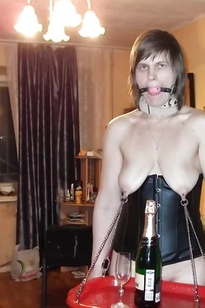 Alexandra Loves to Obey — photo 25