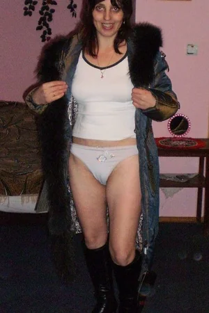 Mature Russian Poses for Photos — photo 20