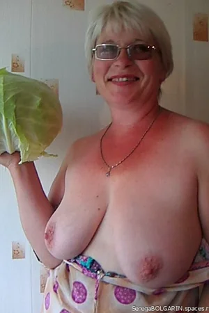 Elena Spoils Husband With Oral — photo 45