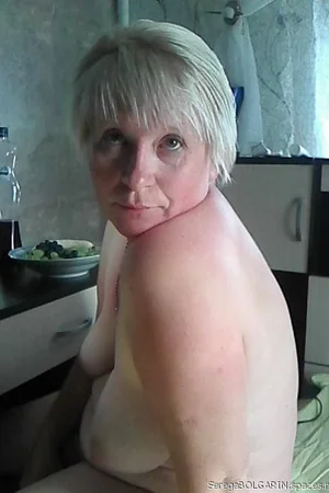 Elena Spoils Husband With Oral — photo 5