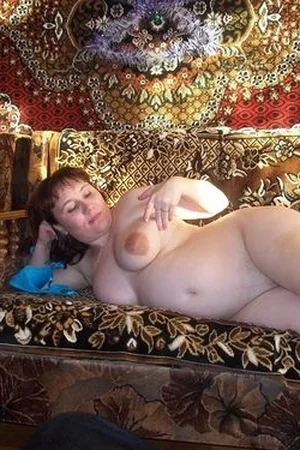 Drunk Woman Nude at Home — photo 17