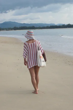 Uninhibited Skinny Woman — photo 26