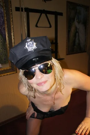 Russian Woman Enjoys Men's Company — photo 42