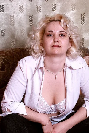 Glasha's Pussy Peek — photo 20