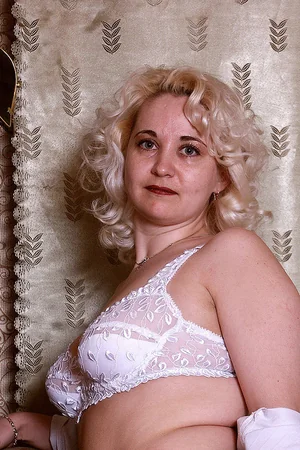 Glasha's Pussy Peek — photo 25