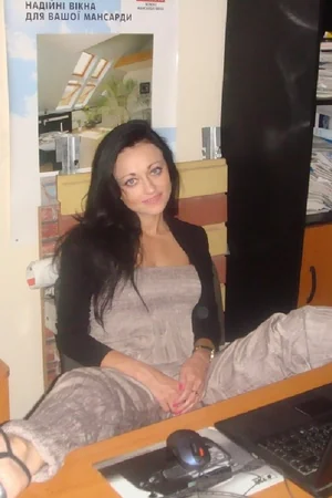 Beauty Relaxes With Friend in Banya — photo 8