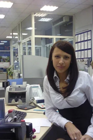 Girl Manager At Work and Home — photo 3
