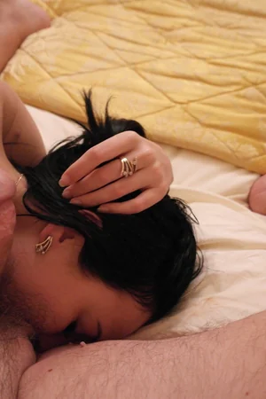 Brunette Loves to Travel and Fuck — photo 38