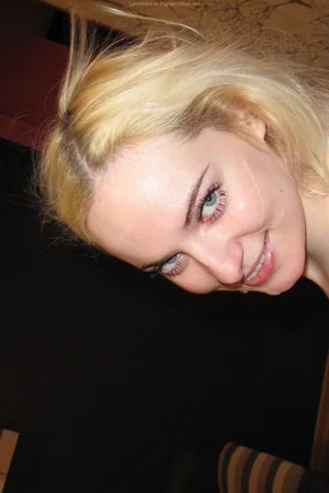 Blonde Loves to Drink and Fuck — photo 30
