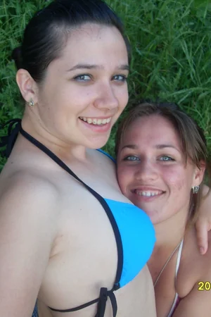 Drunk Babes Outdoors — photo 26