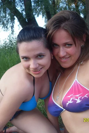 Drunk Babes Outdoors — photo 30