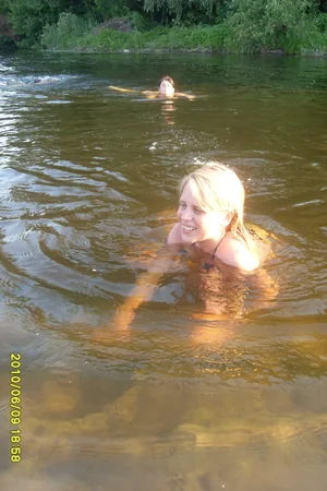 Drunk Babes Outdoors — photo 46