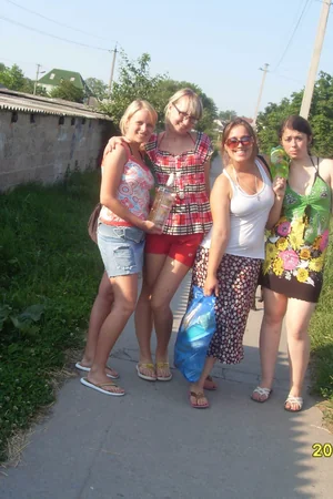 Drunk Babes Outdoors — photo 48