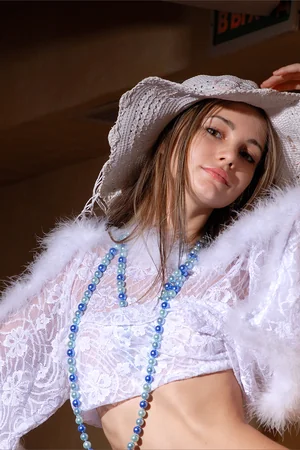 Anya's Photoshoot — photo 12