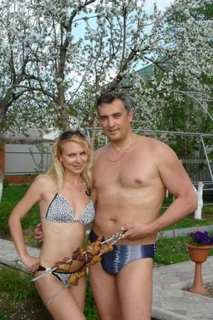 Russian Slut Gets Doggy Anal — photo 3