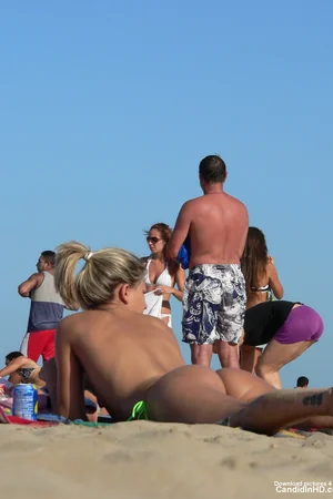 Girls Topless on Beach — photo 106