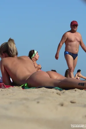 Girls Topless on Beach — photo 3