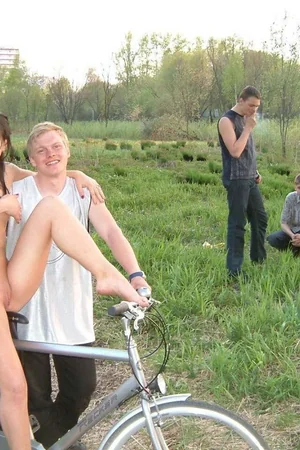 Naked Girl and Several Guys — photo 16