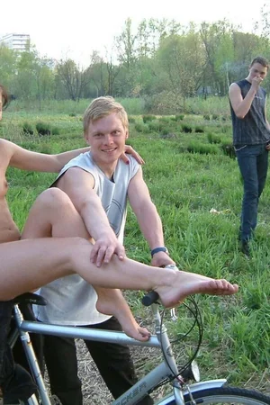 Naked Girl and Several Guys — photo 4