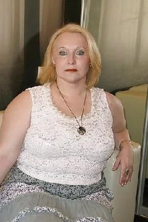 Chubby MILF Gives Head and Has Sex — photo 20