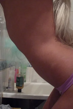 Young blonde babe takes home selfies and shows off her perky tits — photo 35
