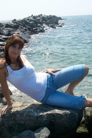 Russian woman went on vacation and couldn't resist a nude photoshoot — photo 13