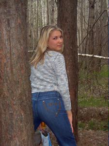 Молодая русская блонда выложила в сеть свои откровенные снимки - фото #1