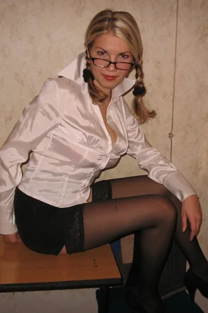 Young Russian Blonde Posts Explicit Photos Online — photo 11