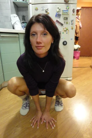 Skinny MILF Open to New Sex Experiences — photo 78